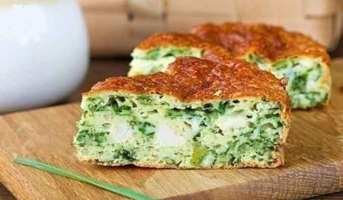 Как приготовить пирог с зеленым луком, курицей и сыром