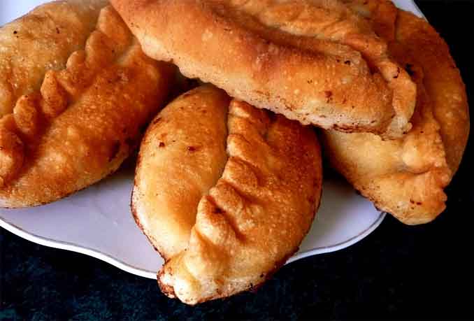 "Уральские посикунчики" - маленькие и очень сочные пирожки с мясом